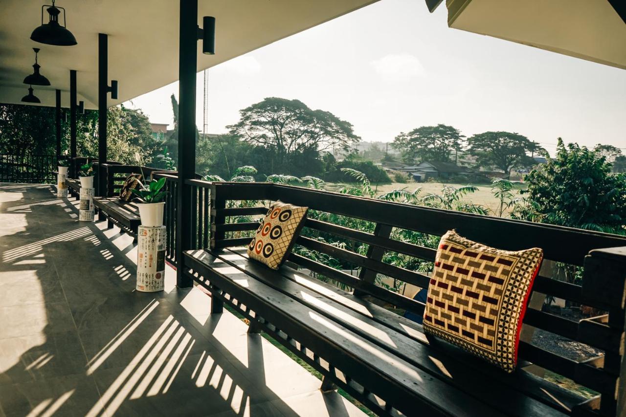 Maison De Chiang Rai Extérieur photo